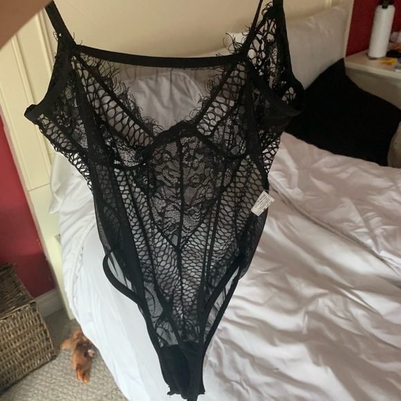*SOLD* Zaful Black Lace Bodysuit - Picture 3 of 3